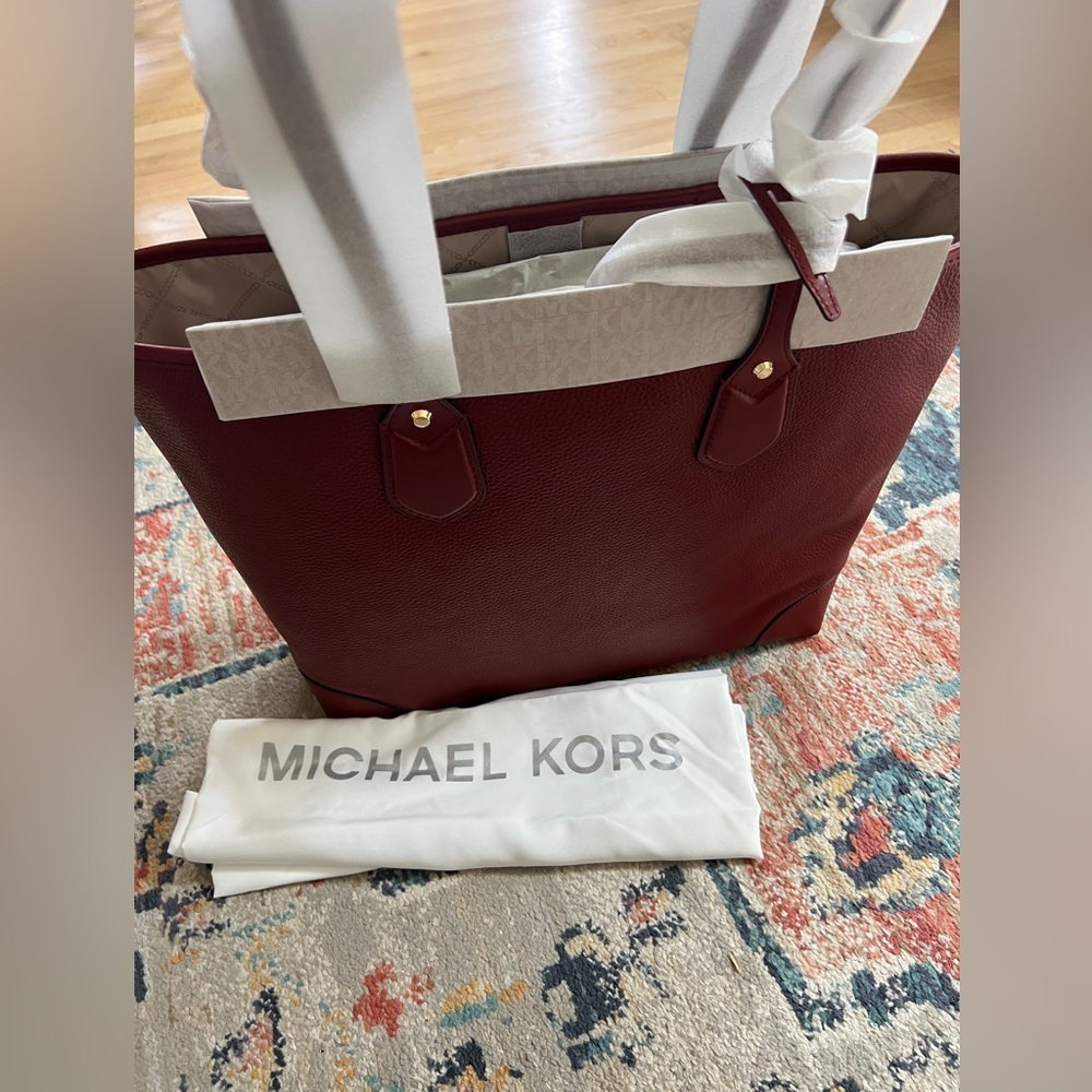 Michael Kors Eva Large Tote Women Large Merlot NWT Pebbled Leather - Picture 6 of 7